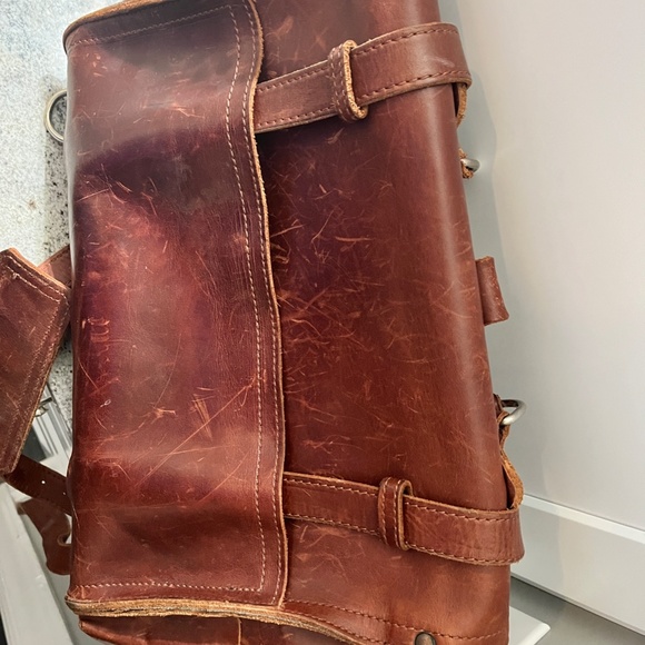 Saddleback Briefcase - Picture 2 of 6